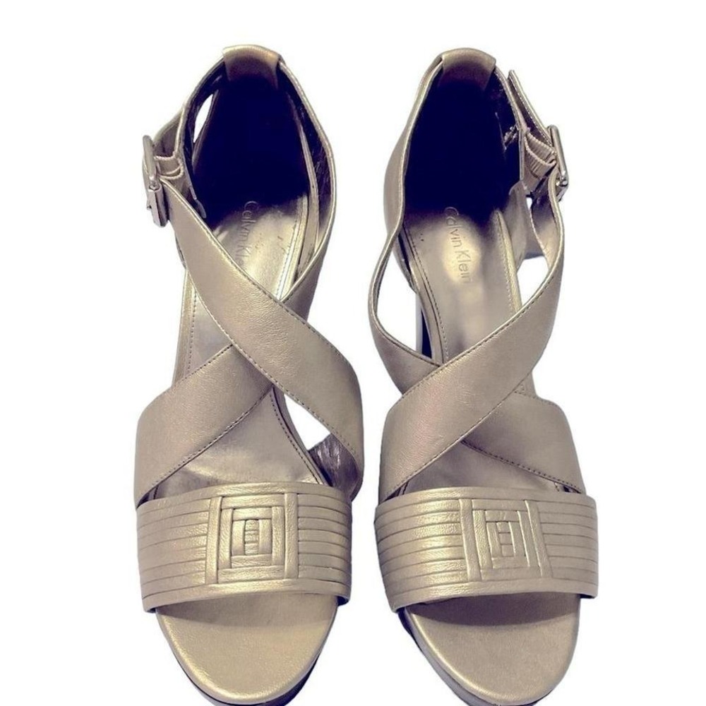 Calvin‎ Klein SILVER sandals size 8 vintage Y2K